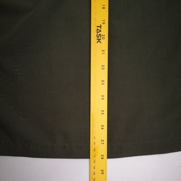 Van Heusen Men's Size Large (16-16 1/2) Army Green Loose Fit Shirt - Picture 9 of 9